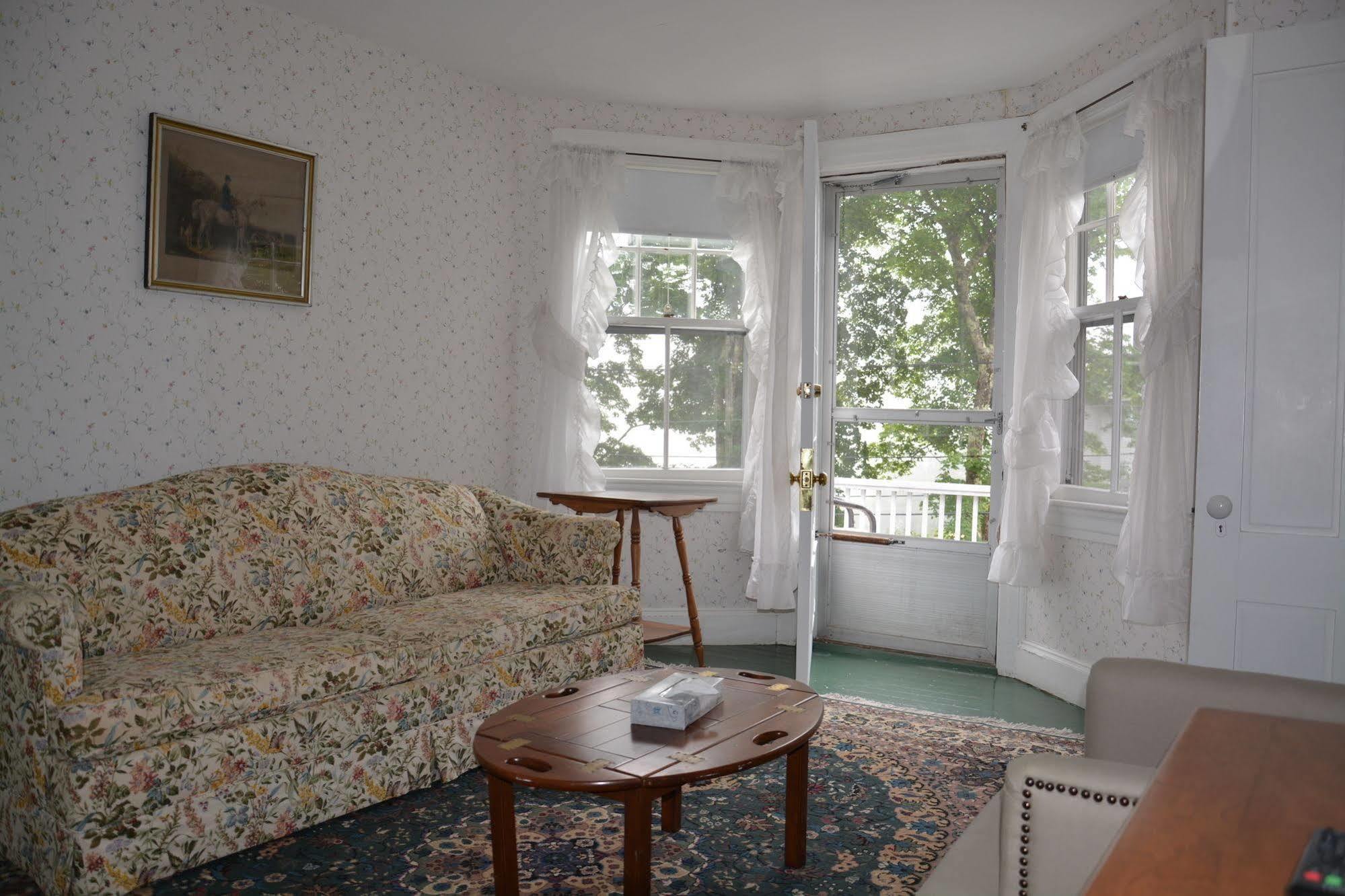 Asticou Inn